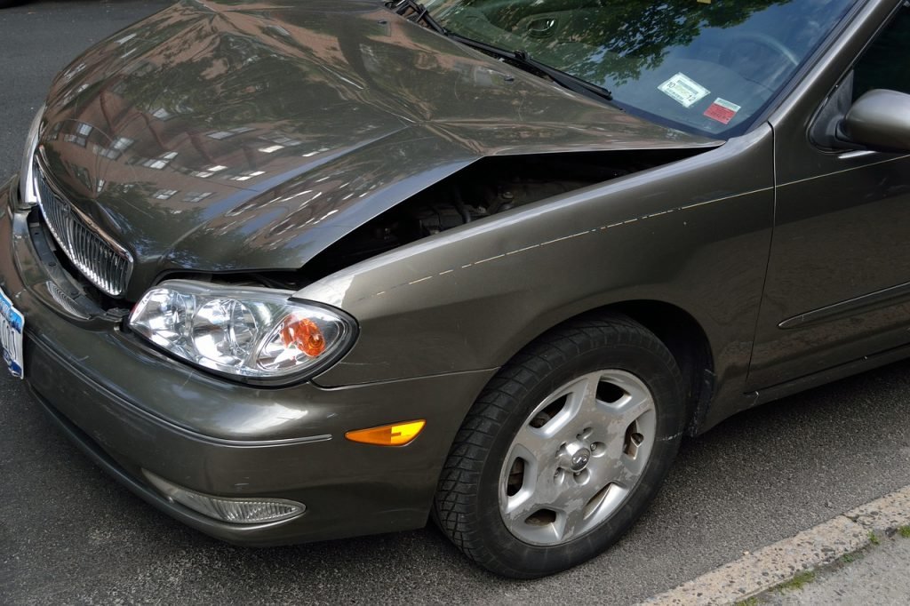 driveway gate accdient car